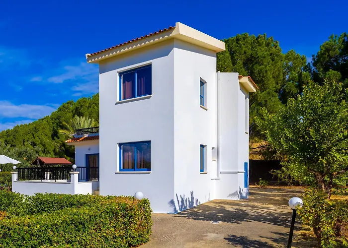 וילה Charoula Ena Polis