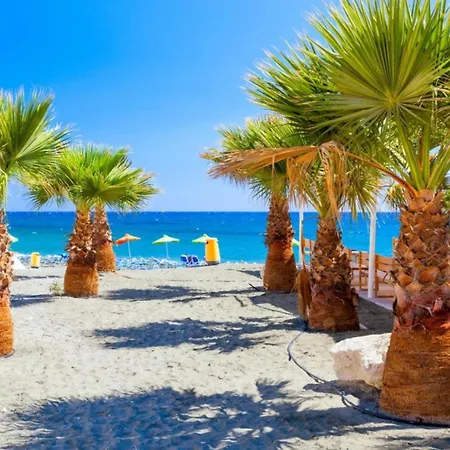 Charoula Ena * Polis