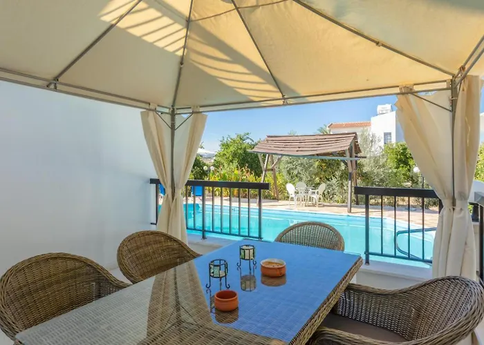 Charoula Ena Large Private Pool Ac Wifi Vilă *